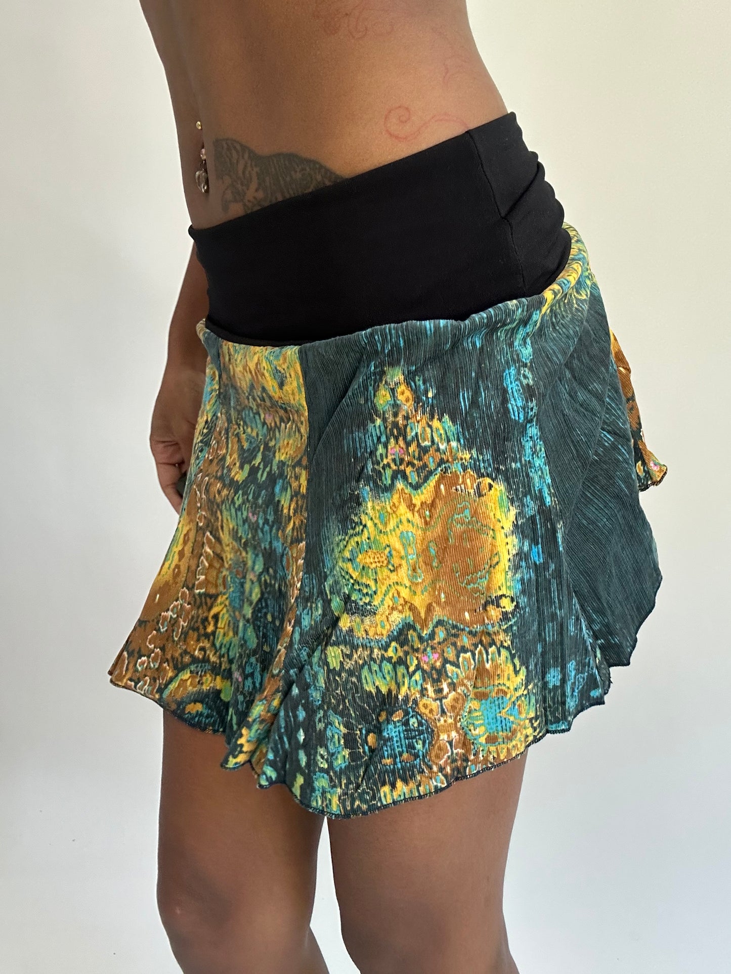 ‼️ | small blue and yellow patterned mini skirt
