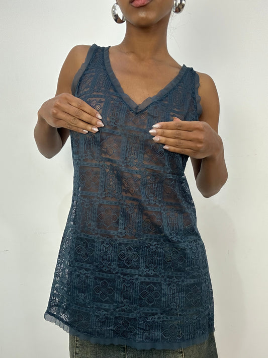 vintage edit: indie sleaze | medium blue intimissimi lace cami top
