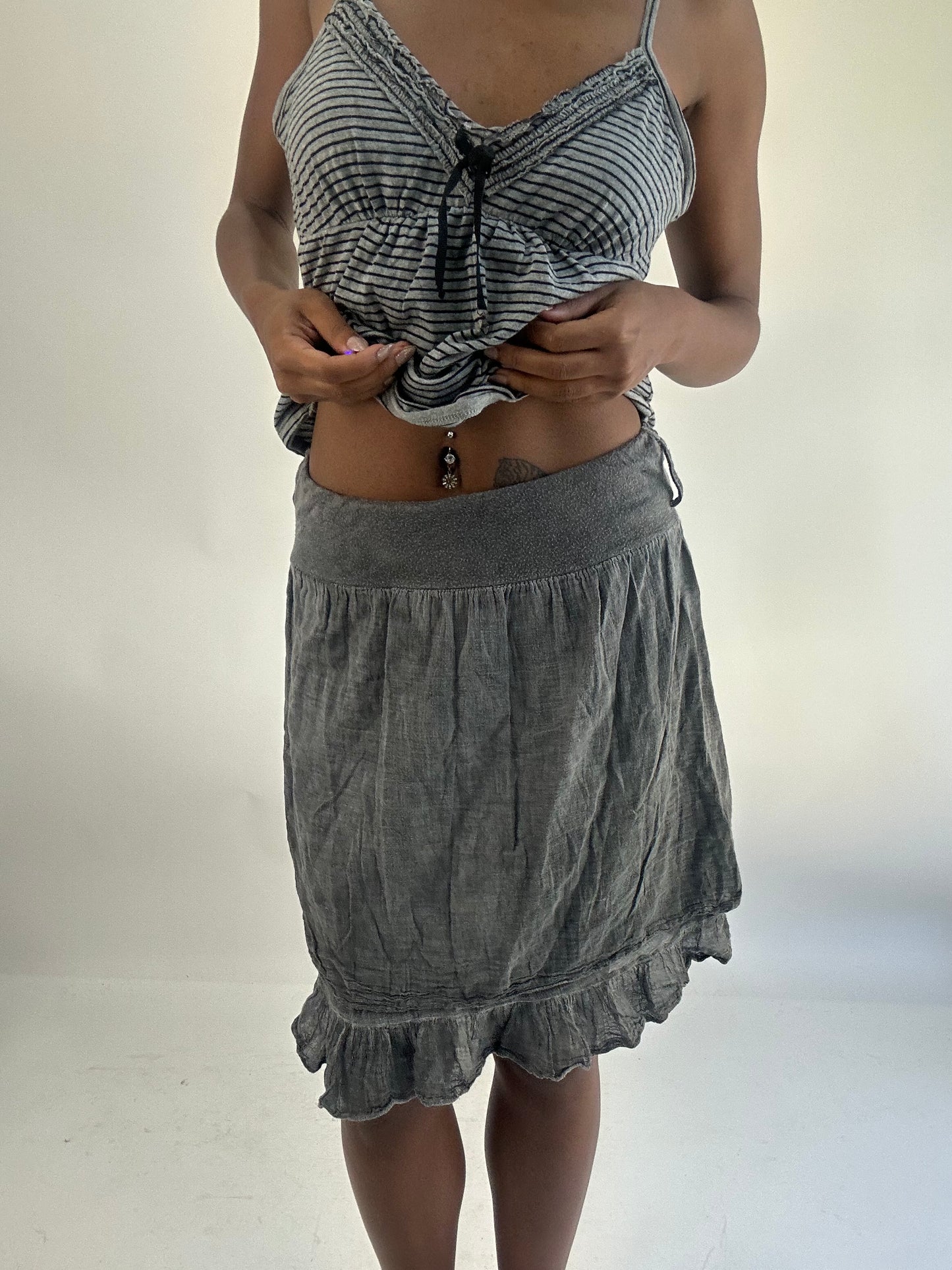 AUTUMN FAVOURITES | small grey midi skirt with bubble hem