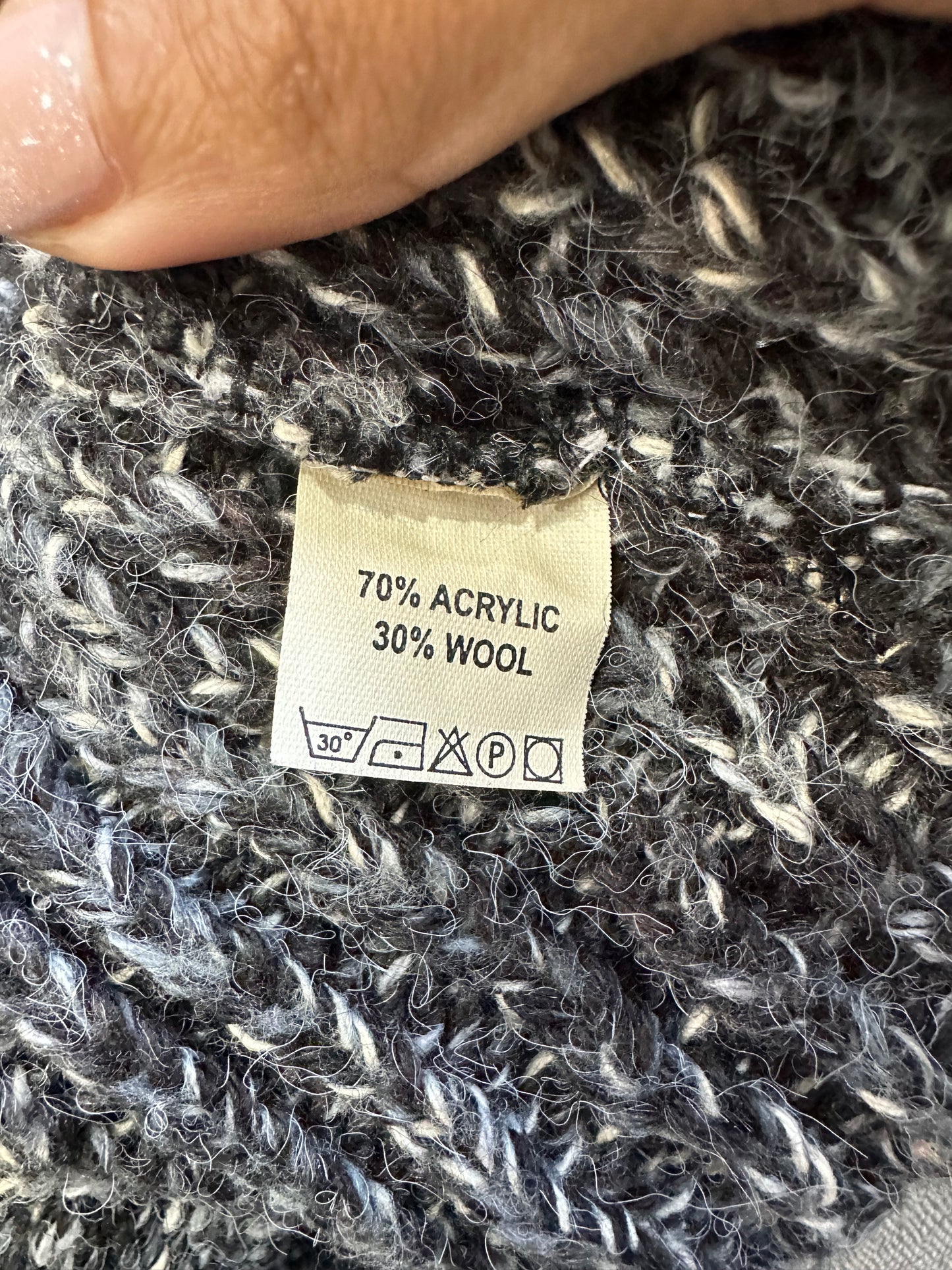 BEST PICKS | extra small grey chunky knit sleeveless turtleneck