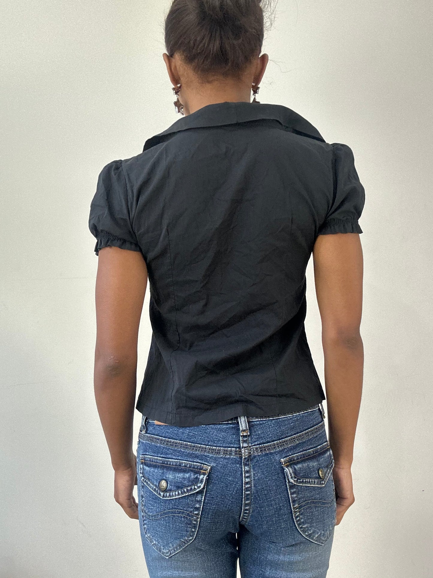 BEST PICKS | small black button up puff sleeve blouse