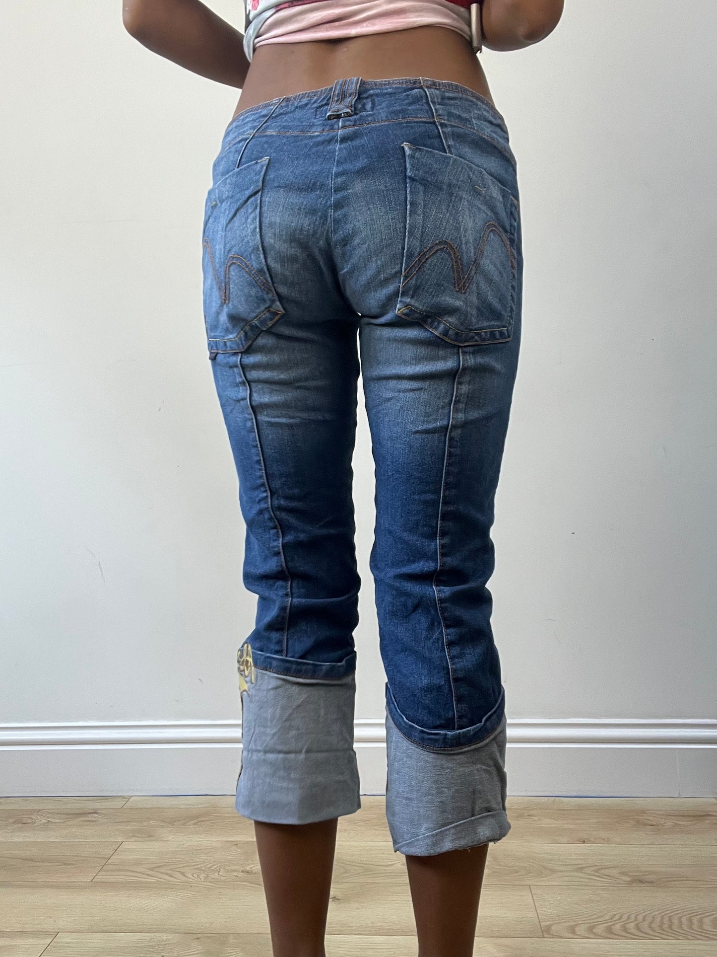 BEST PICKS | small blue denim cropped capris