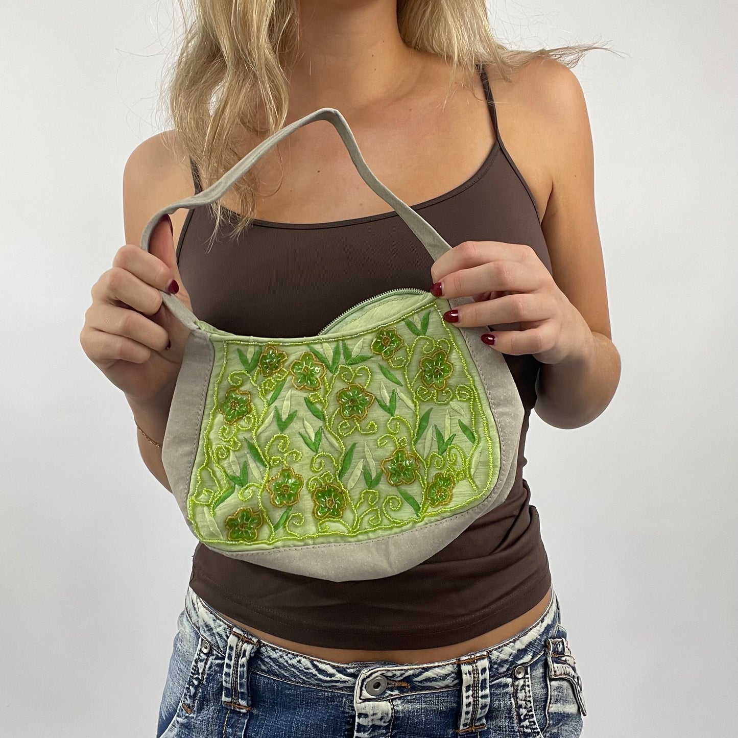 💻 JEANS AND A NICE TOP DROP | green embellished shoulder bag
