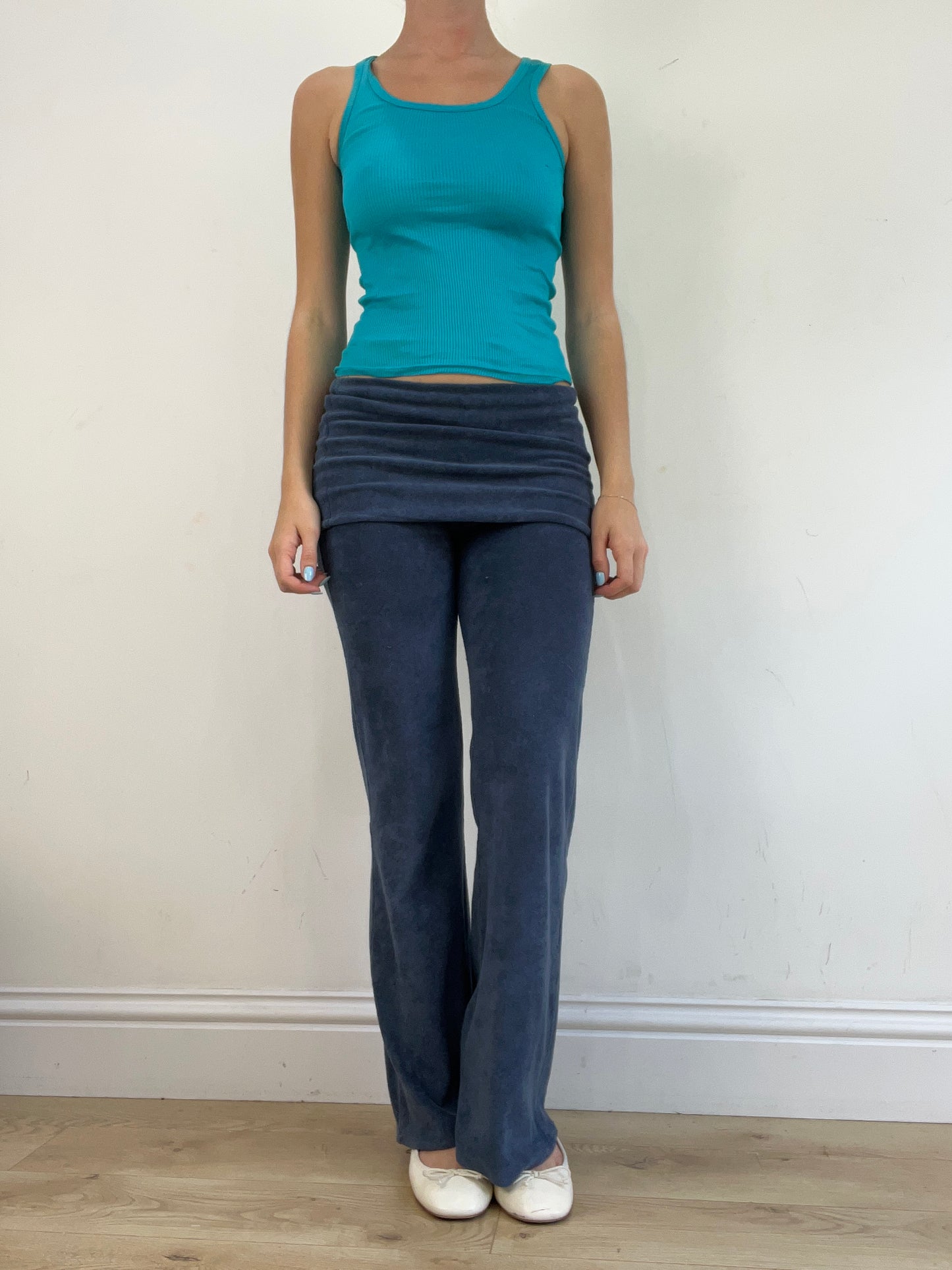 💻‼️ small blue ribbed vest