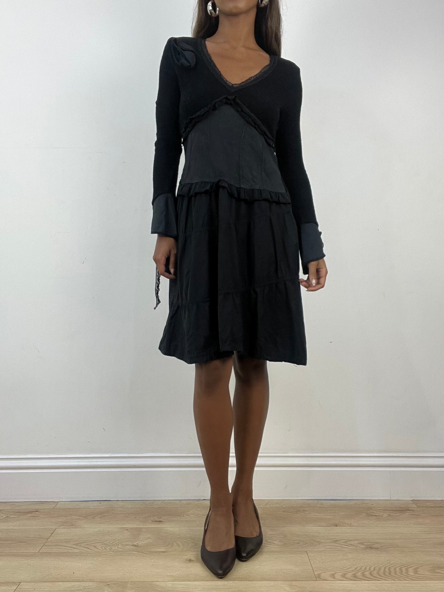 vintage edit: indie sleaze | small black knit mini dress with pleated detail