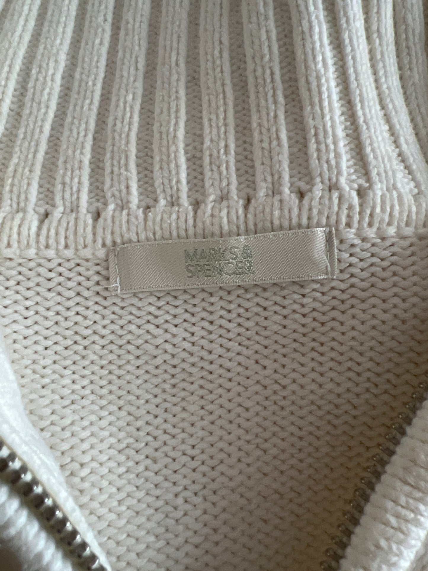 gilmore girls | medium white old label M&S ribbed zip cardigan