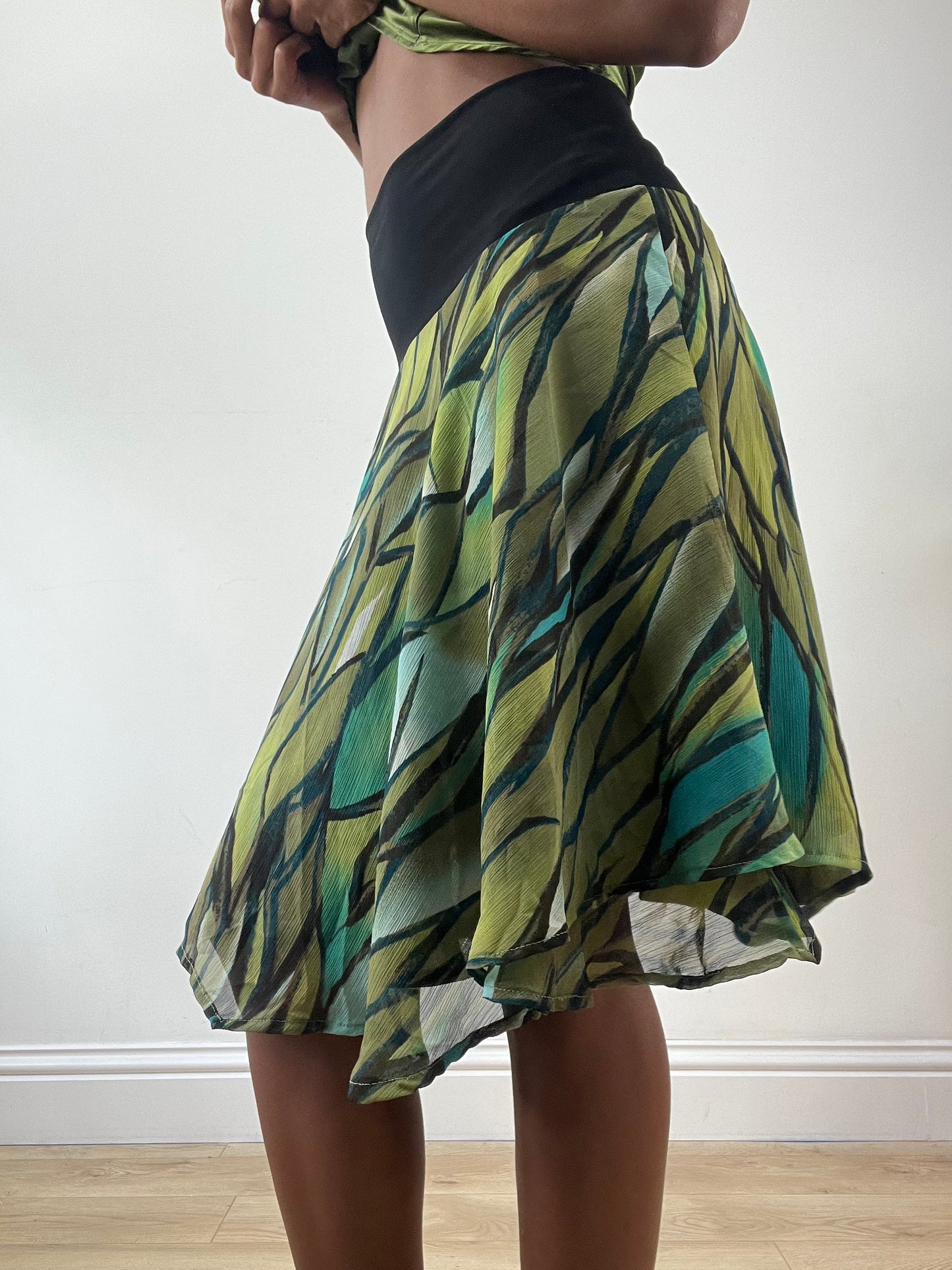 LFW edit | extra small green midi skirt with abstract print
