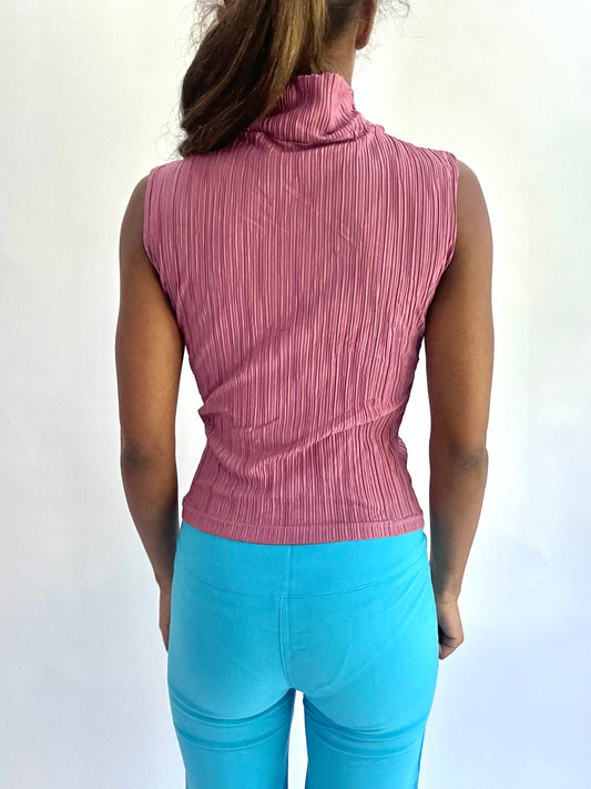 💚colourmaxxing drop | small pink pleated high neck top