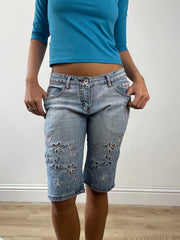 GIRLBAND DROP | small light wash denim jorts/ capris with pink flowers