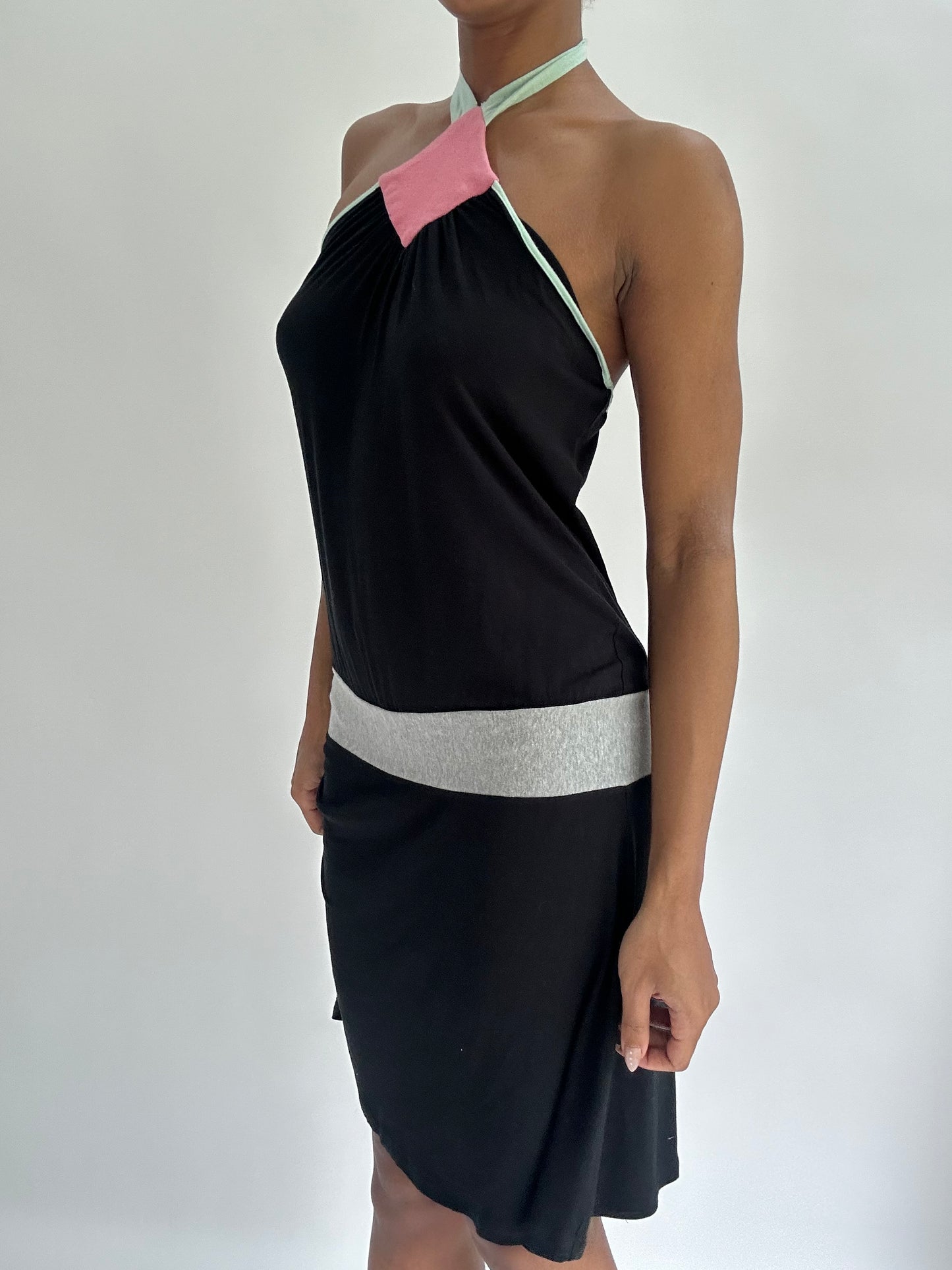 BEST PICKS | small black halterneck midi dress