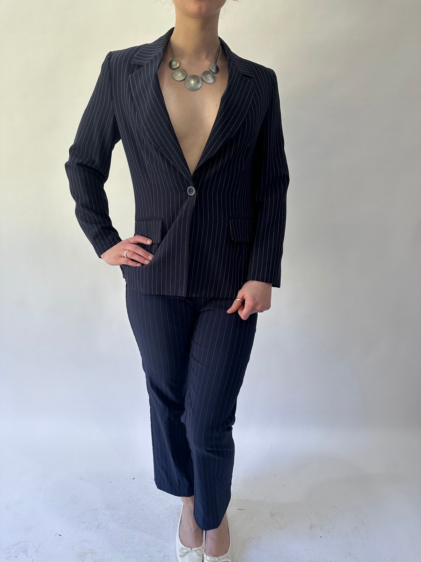 devil wears prada | small/medium blue navy kookai pinstripe set