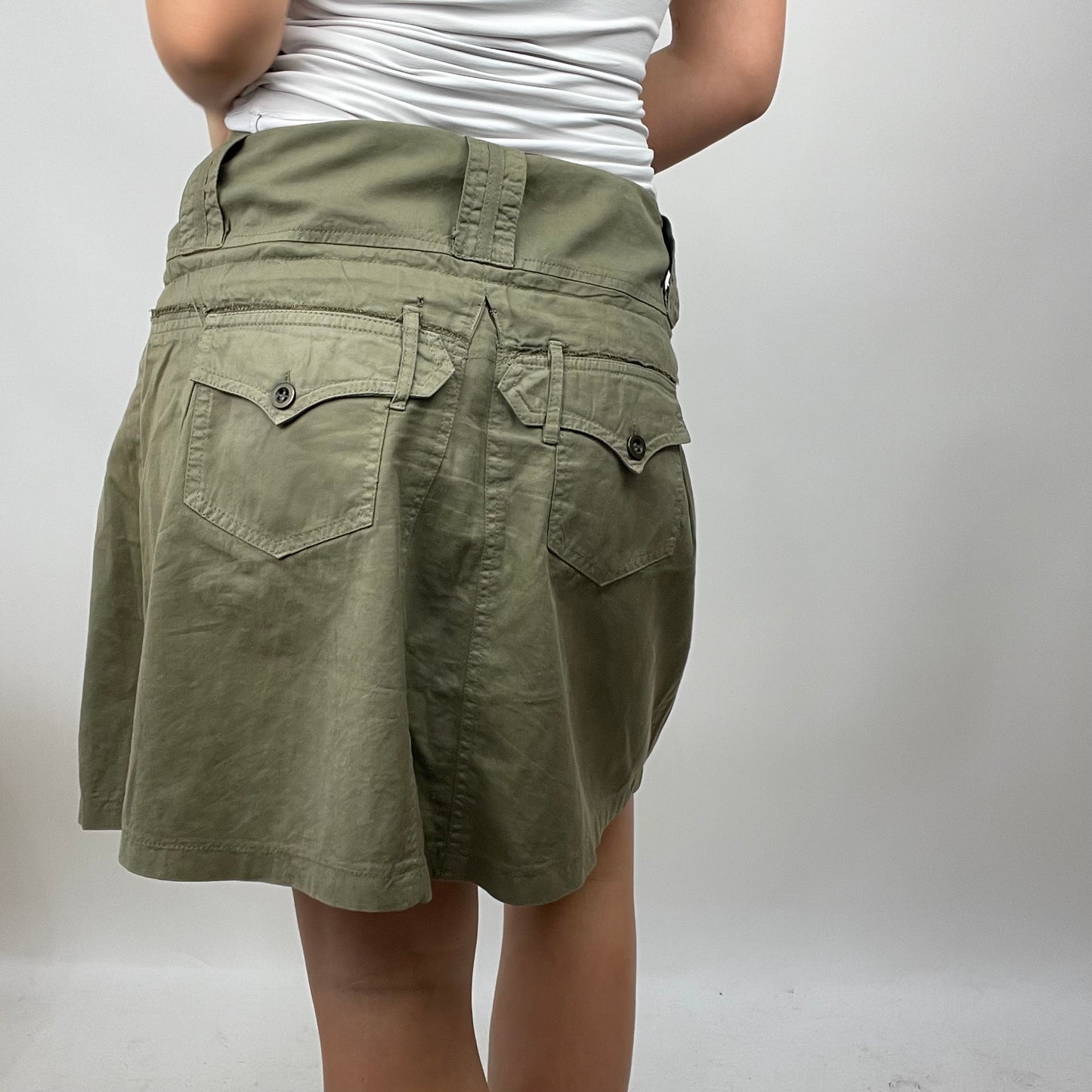 LIGHT ACADEMIA DROP | medium green cargo style midi skirt