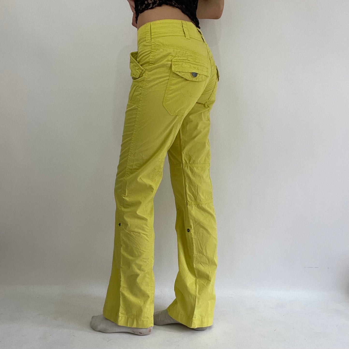 💚 HAILEY BIEBER DROP | small yellow cargo trousers