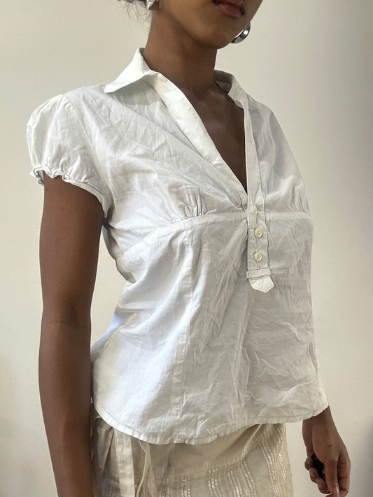 AUTUMN EDIT | small white blouse with button details