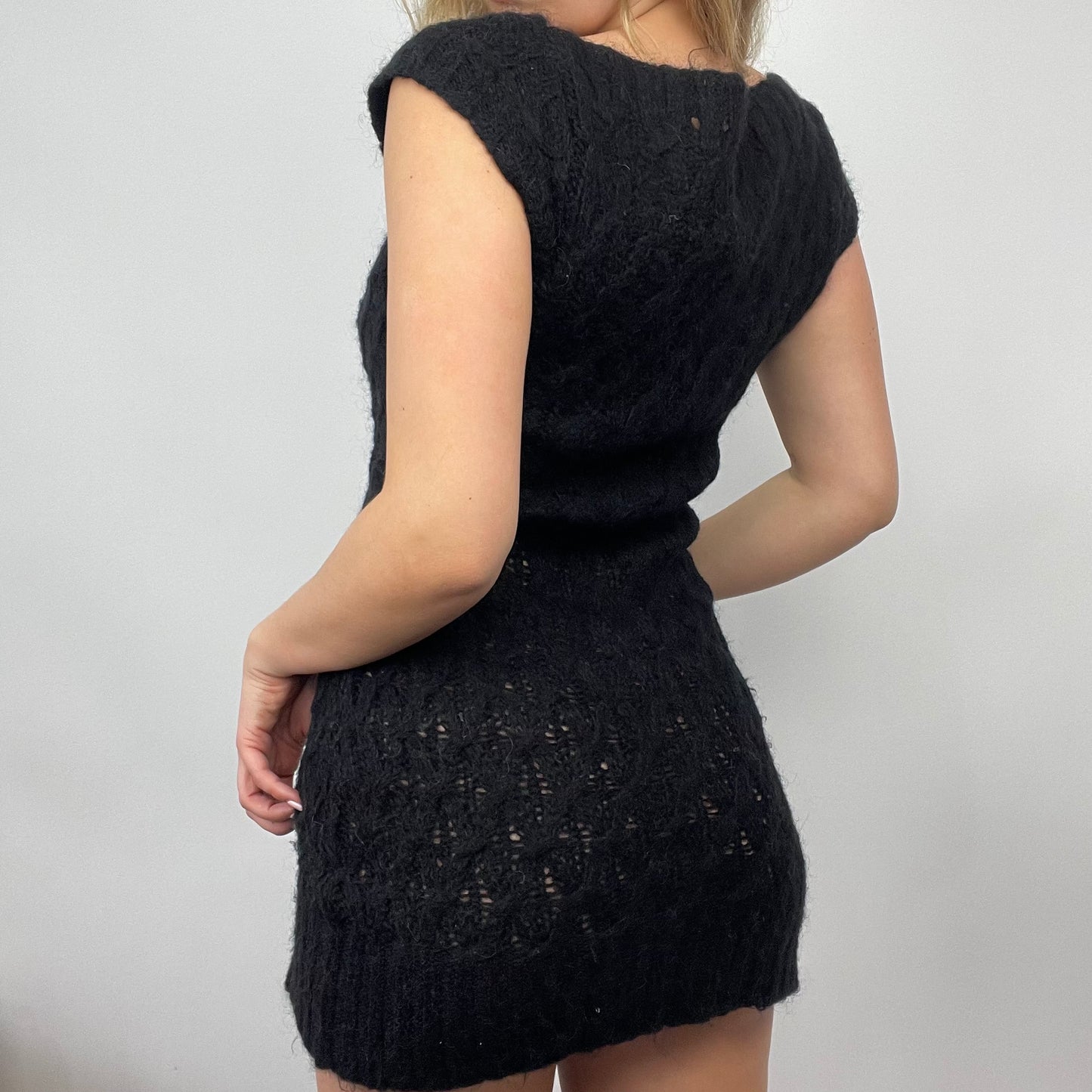 LIGHT ACADEMIA DROP | small black knitted mini dress