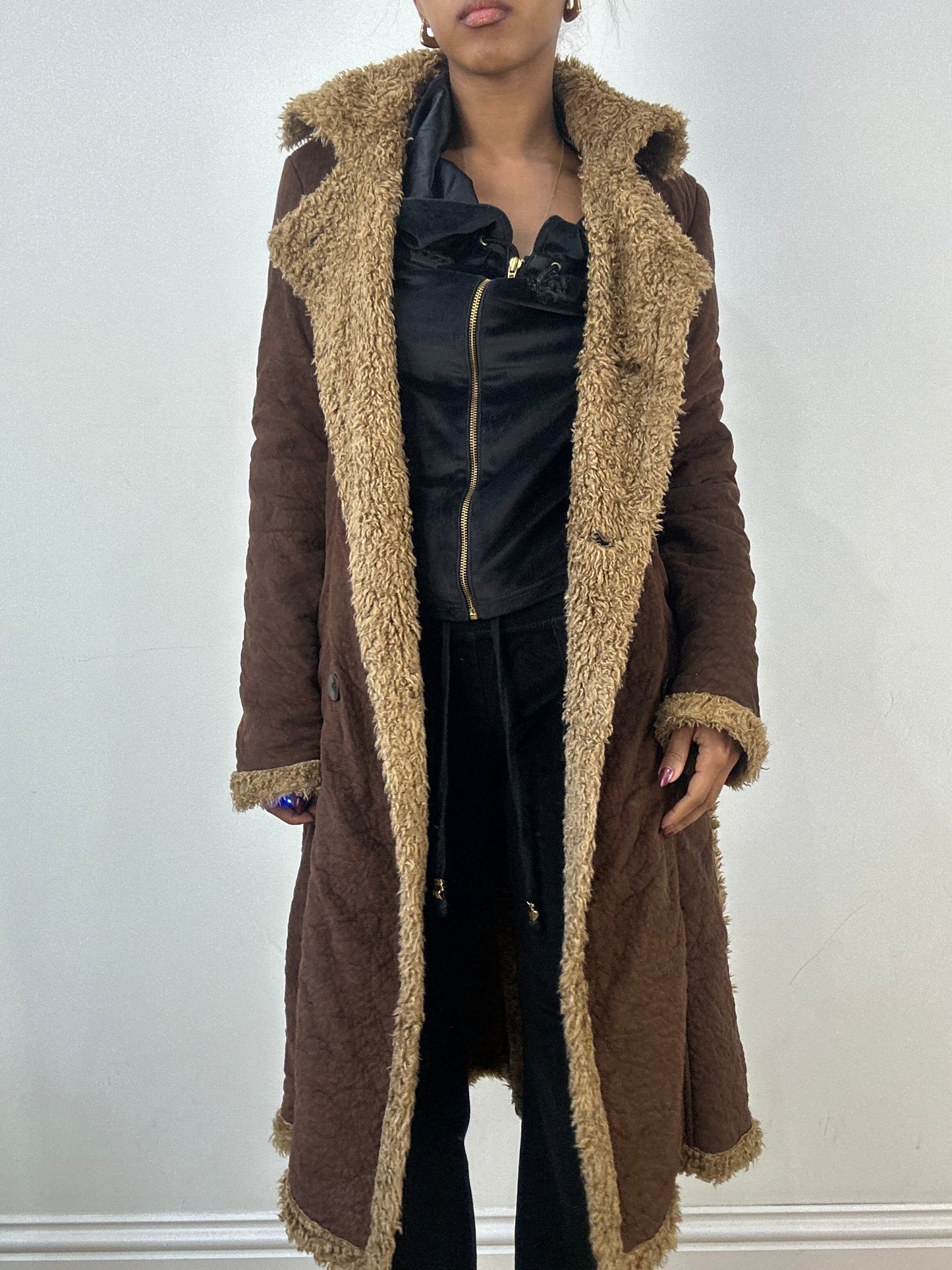 winter edit | medium brown tie up trench coat with faux fur trim