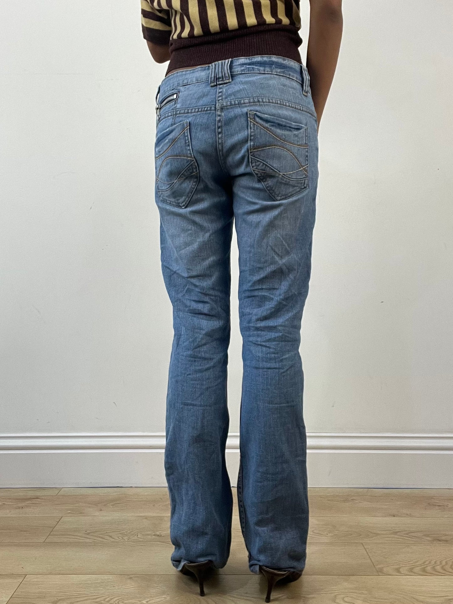 winter edit | small blue denim jeans with zip pocket detail