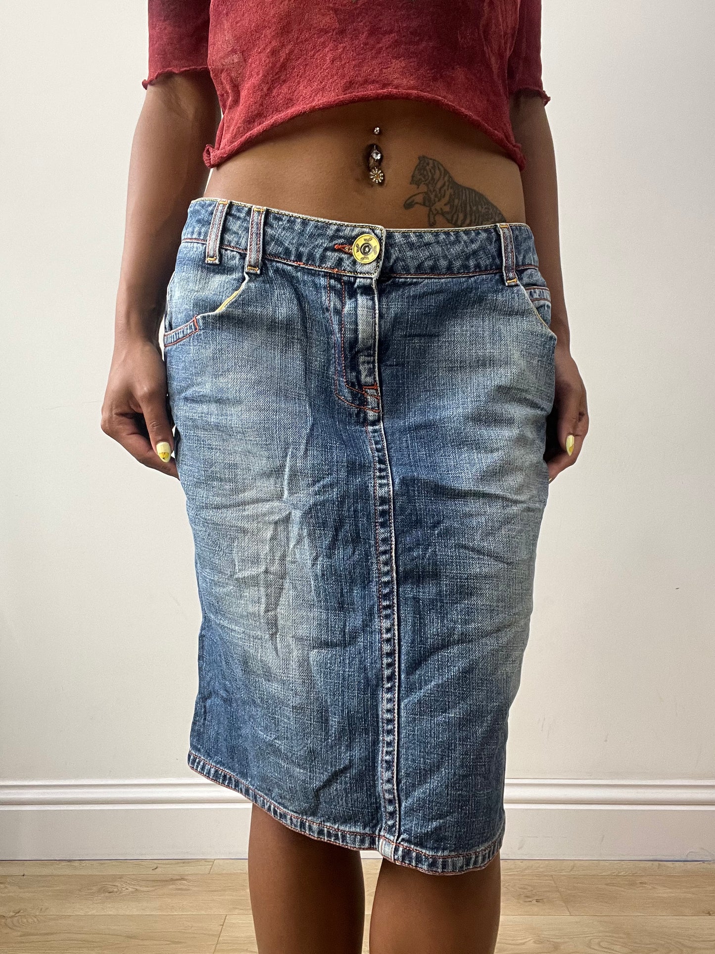 vintage edit thirty-two | medium blue denim midi skirt