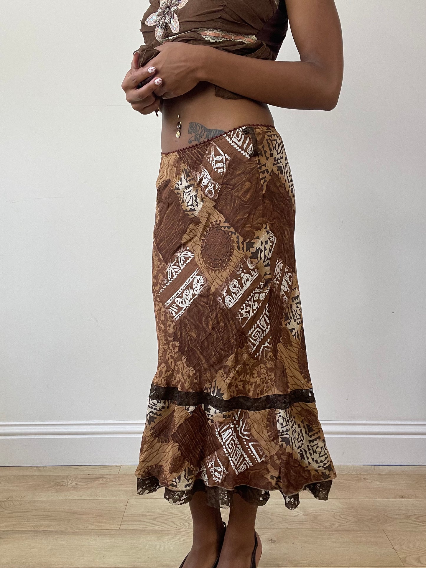 vintage edit twenty-seven | extra small brown patterned midi skirt with lace hem