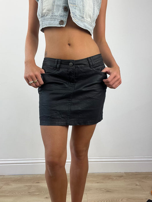 GIRLBAND DROP | small black denim skirt