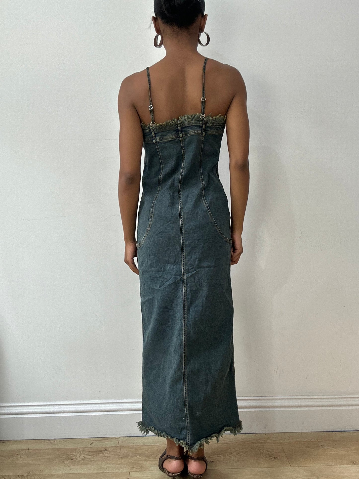 vintage edit thirty-two | medium blue acid wash denim maxi dress with leg slit