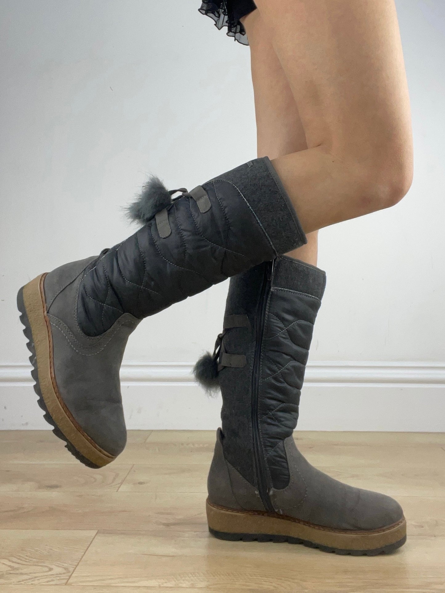 ⭐️ BEST PICKS | uk 4 grey lace up snow boots with pom poms