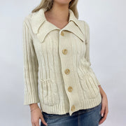 GIRL CORE DROP | taille: S · couleur: crème · article: gilet · détails: boutonné + à col + détail