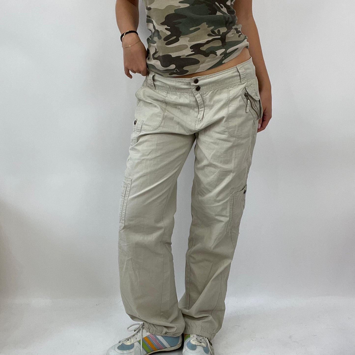 INSTA BADDIE DROP | small beige cargo trousers
