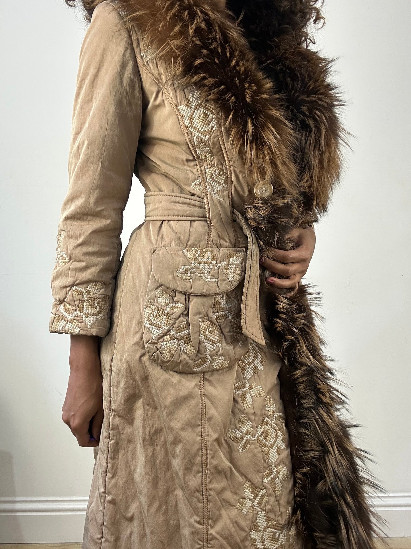 vintage edit thirty-four | small beige fur trim trench coat