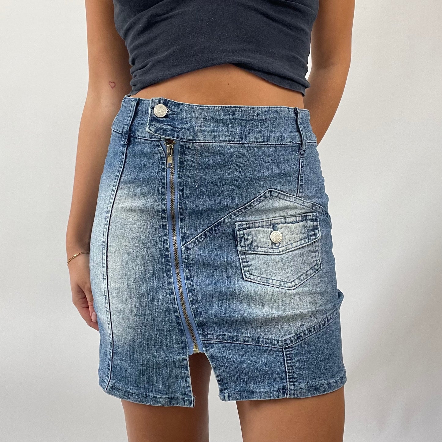 FRESHERS FITS DROP | small blue denim zip skirt