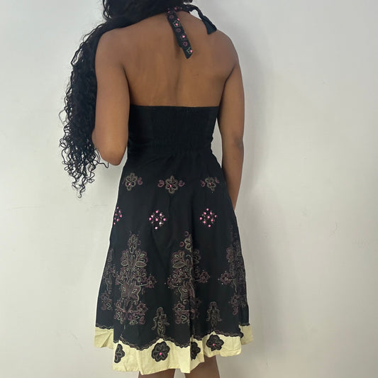 💻‼️ | color: negro · prenda: vestido · detalles: cuello halter + floral + estampado