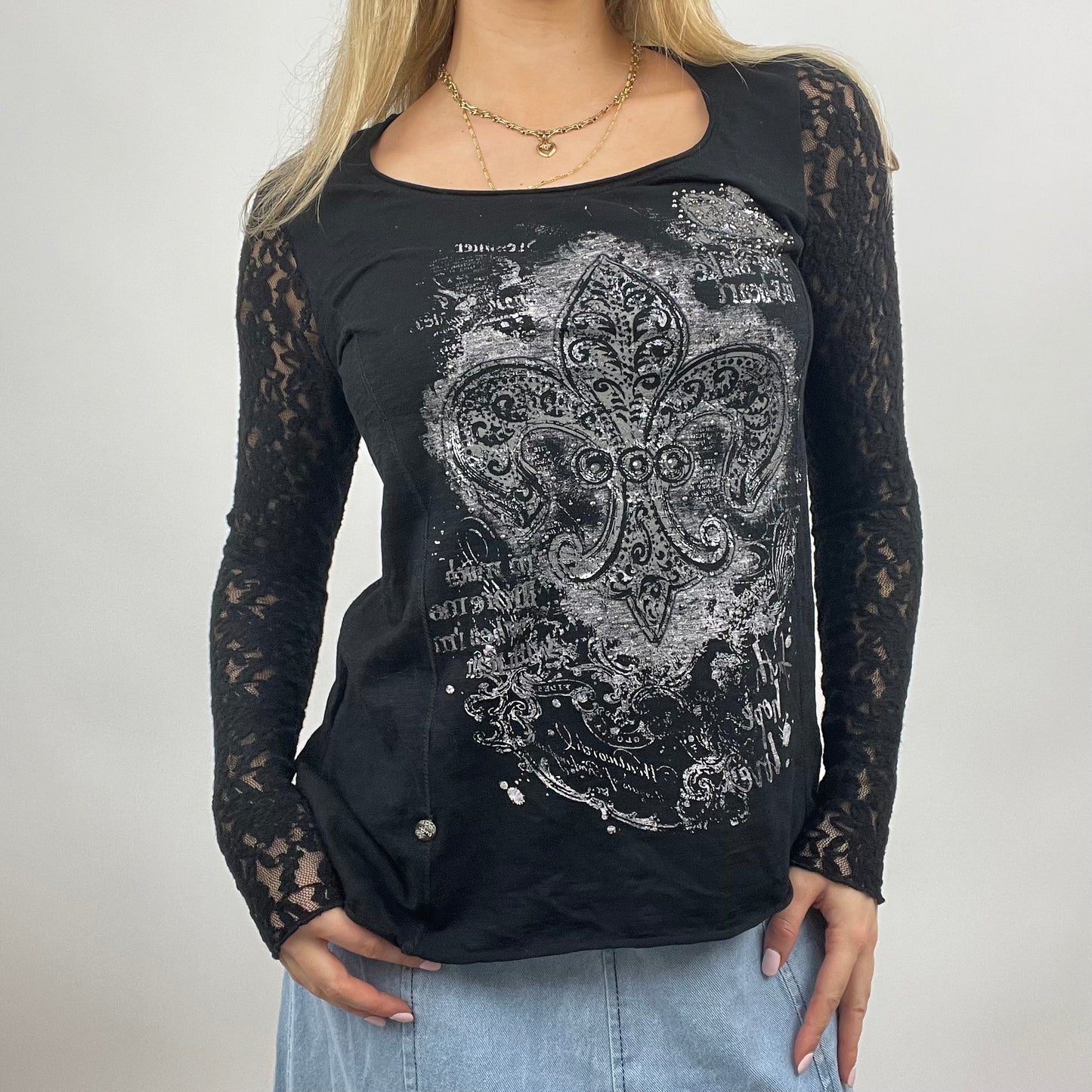 💻 GRUNGE FAIRYCORE DROP | black graphic long sleeve top with lace detail - small
