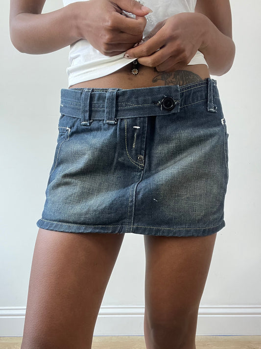 vintage edit thirty-one | medium blue denim mini skirt with built in belt detail