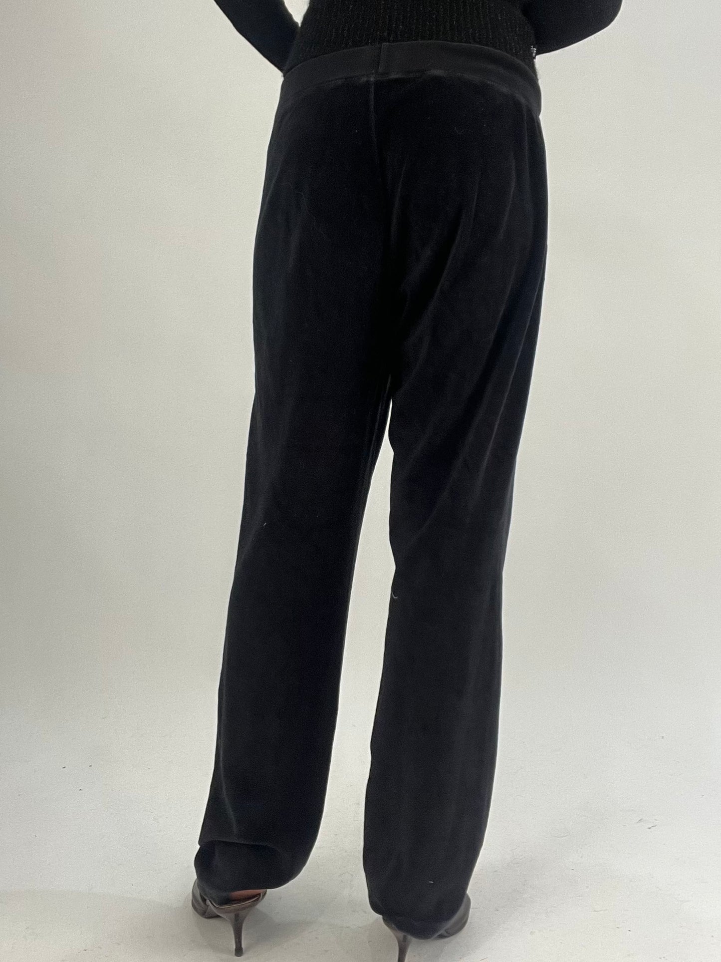 💚vintage edit thirty-five | medium black juicy couture tracksuit bottoms
