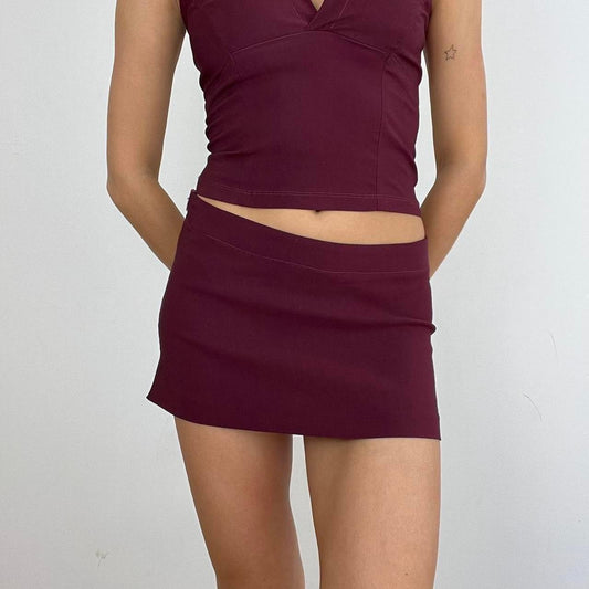 * vente d’échantillons | couleur: baie + bordeaux · article: jupe · détails: xs + lola