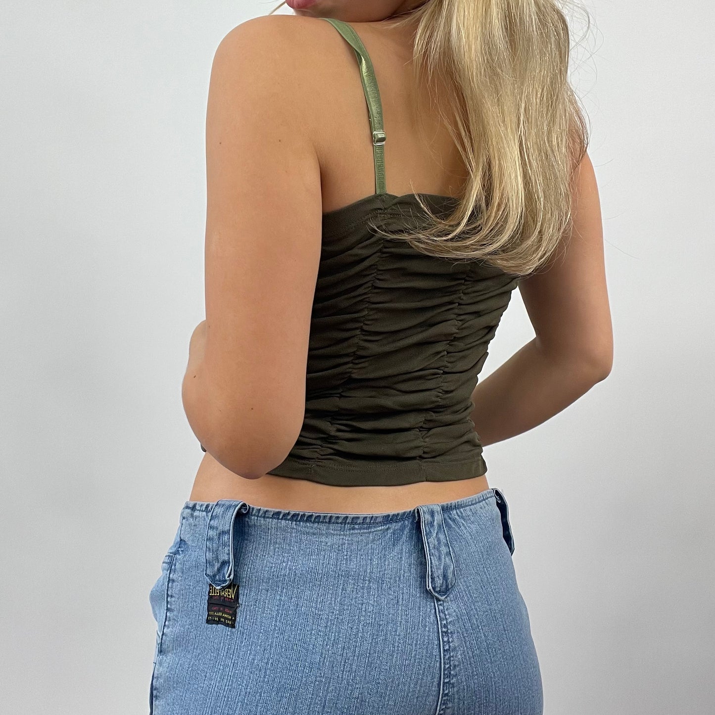 💚💻 GALENTINES DAY DROP | small khaki ruched cami top