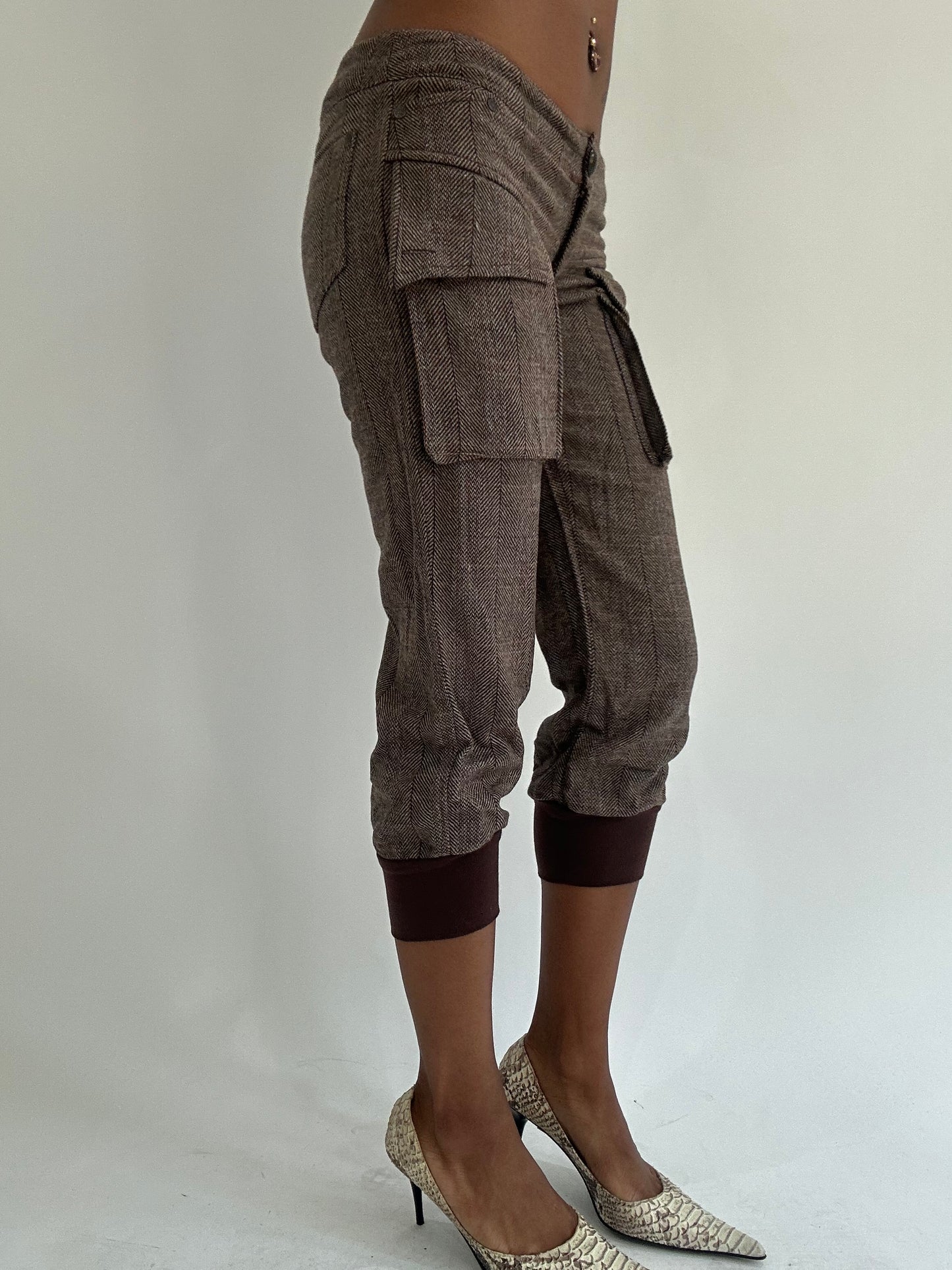 ‼️ | dark brown tweed style capri
