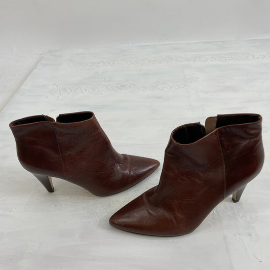90s MINIMALISM DROP | brown heeled boots