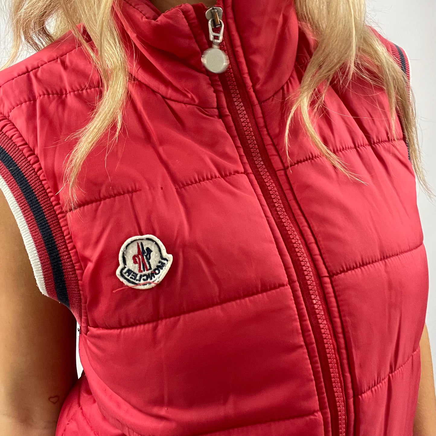 CHALET GIRL DROP |medium red moncler gilet