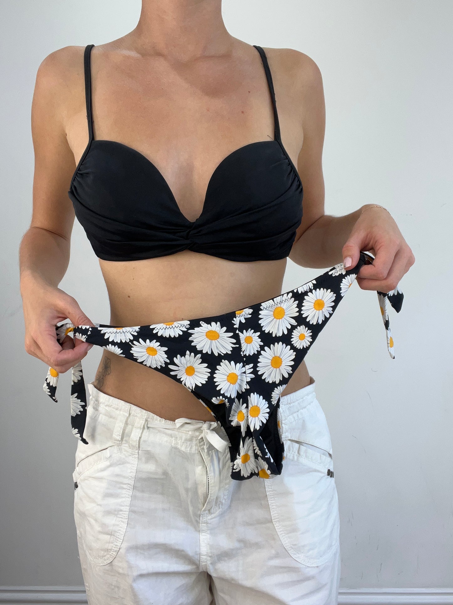 summer edit | small black and white bikini set with daisy floral print