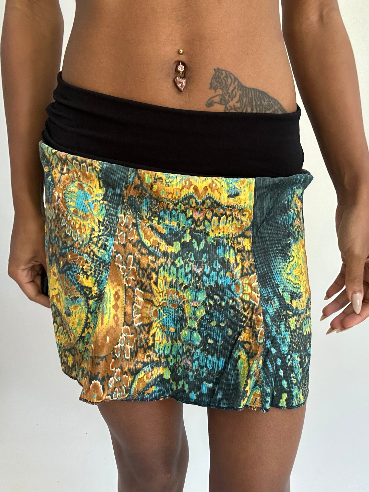 ‼️ | small blue and yellow patterned mini skirt