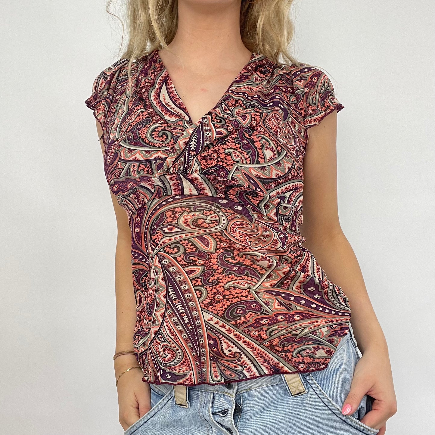 💚 💻 BEST PICKS | large pink mesh paisley t-shirt