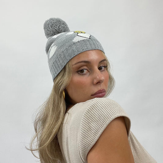 💻 POSH AND BECKS DROP | grey knit heart print hat and reversible scarf set