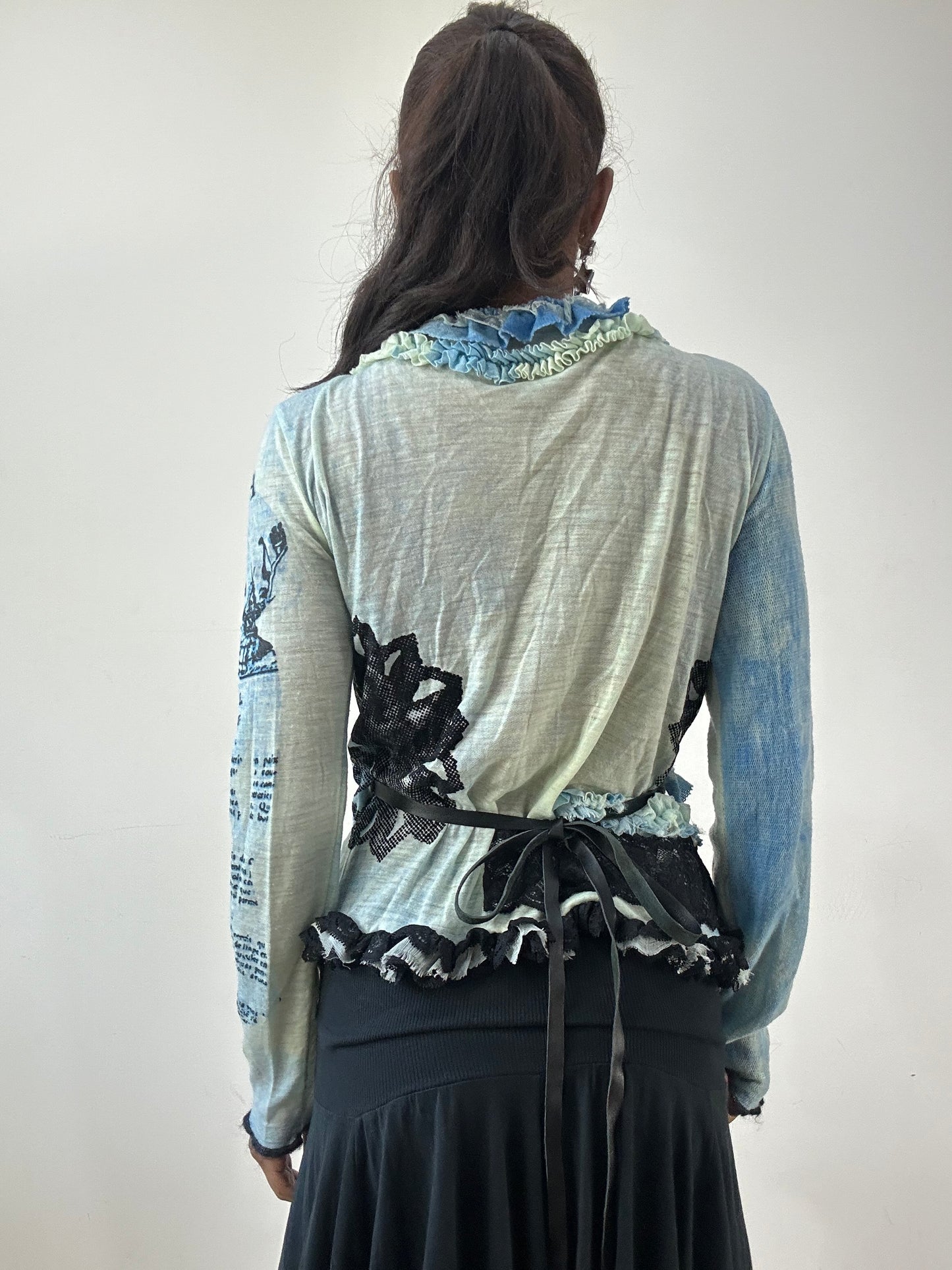 BEST PICKS | small blue long sleeve wrap top