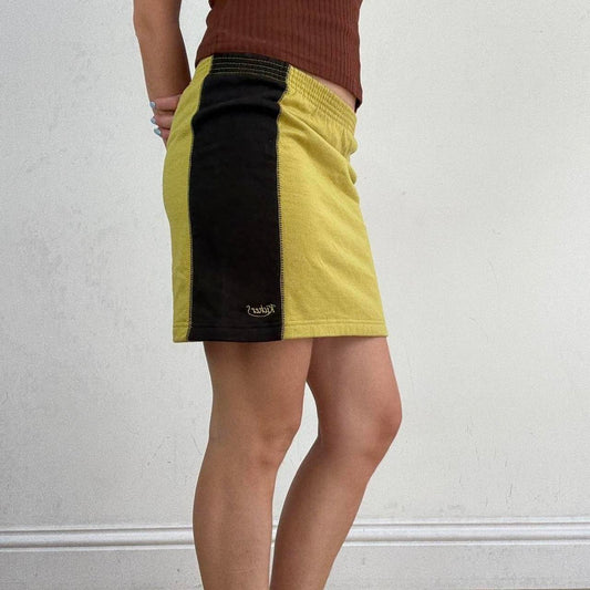 💻‼️small green and black kickers skirt