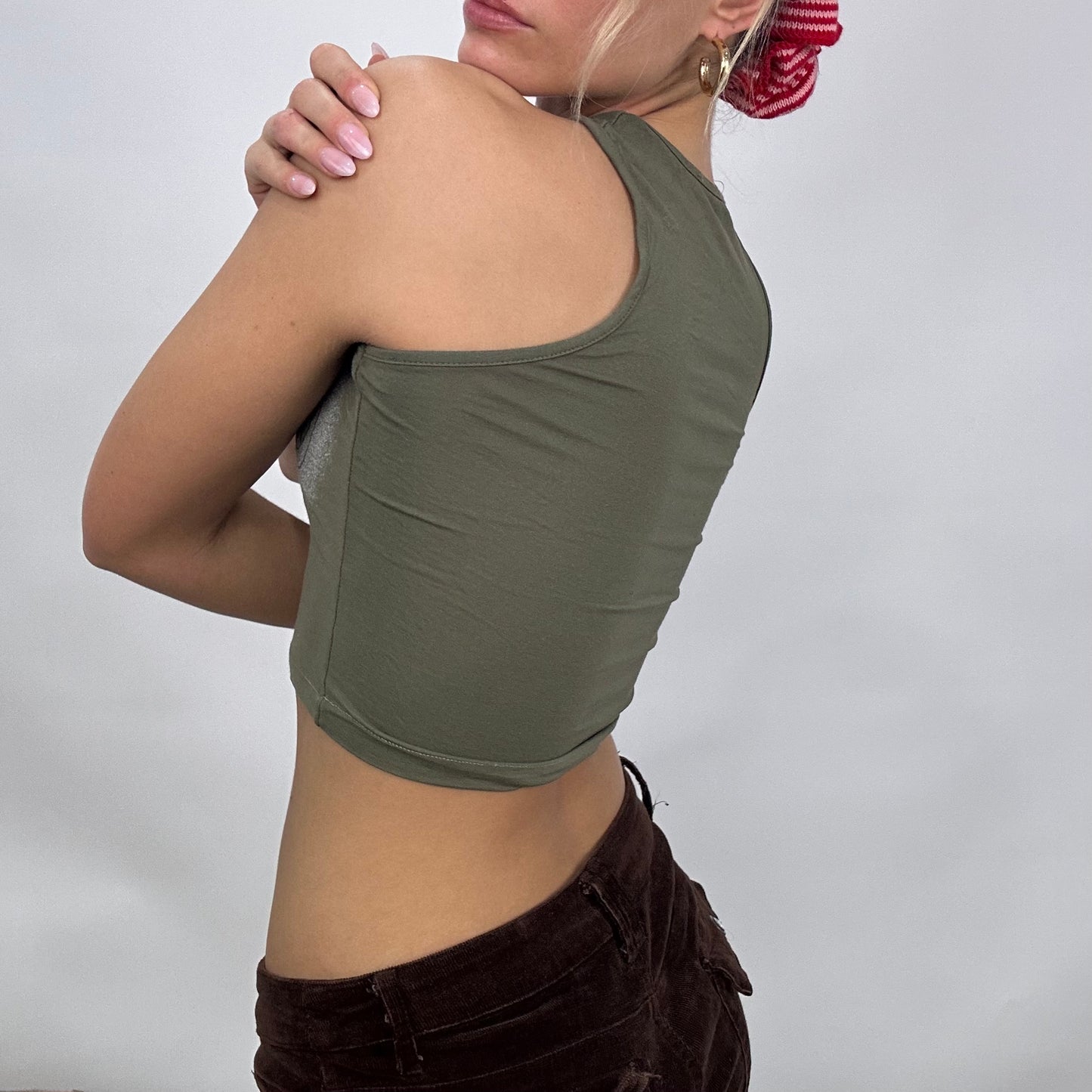 💚 💻 SUMMER ‘IT GIRL’ DROP | xs khaki crop top