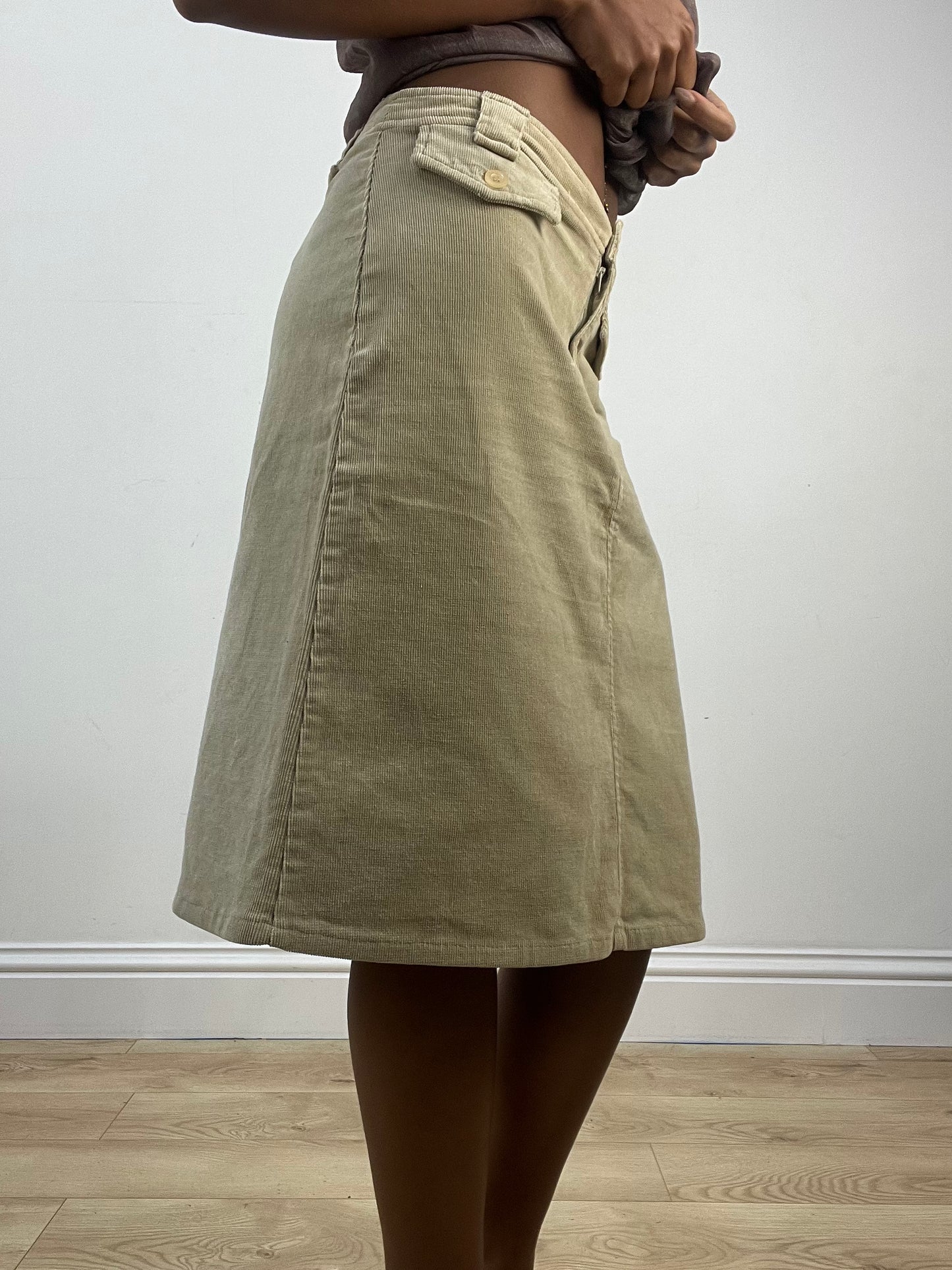 vintage edit: indie sleaze | small cream corduroy style midi skirt