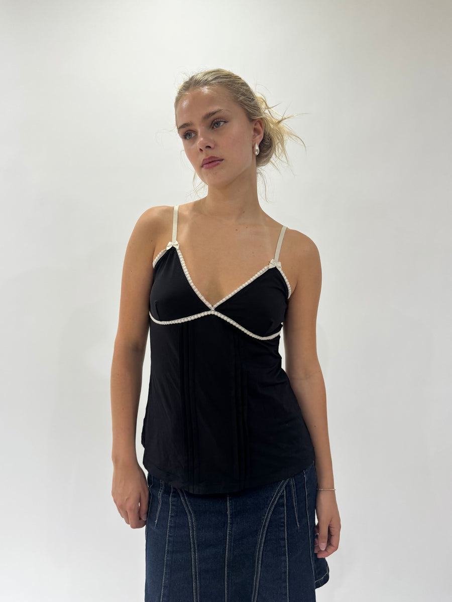 Caída de verano francesa | top cami negro pequeño