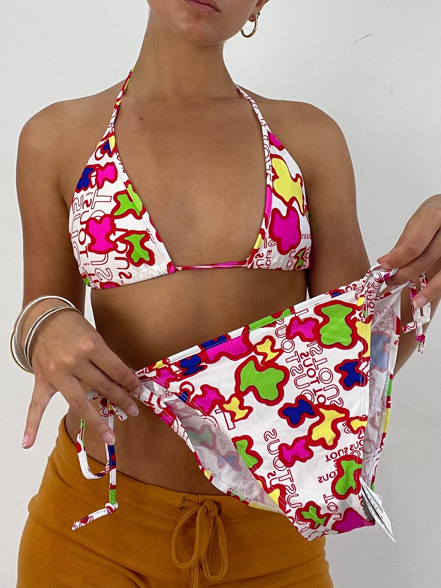 VINTAGE PICKS | small pink and white graphic print bikini set
