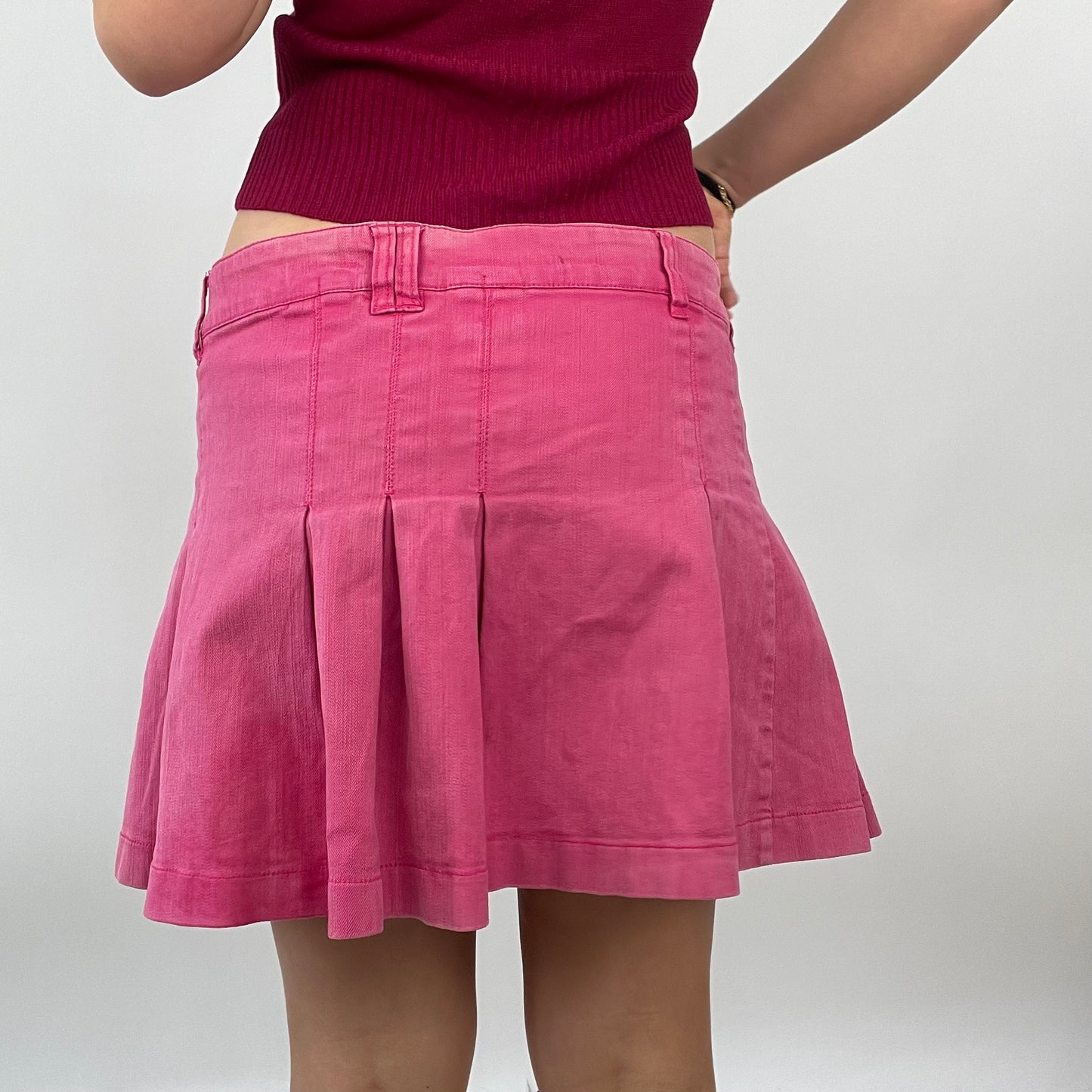 💚 BARBIE DROP - national barbie day | small pink pleated mini skirt